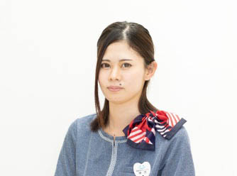 受付 藤田 純奈